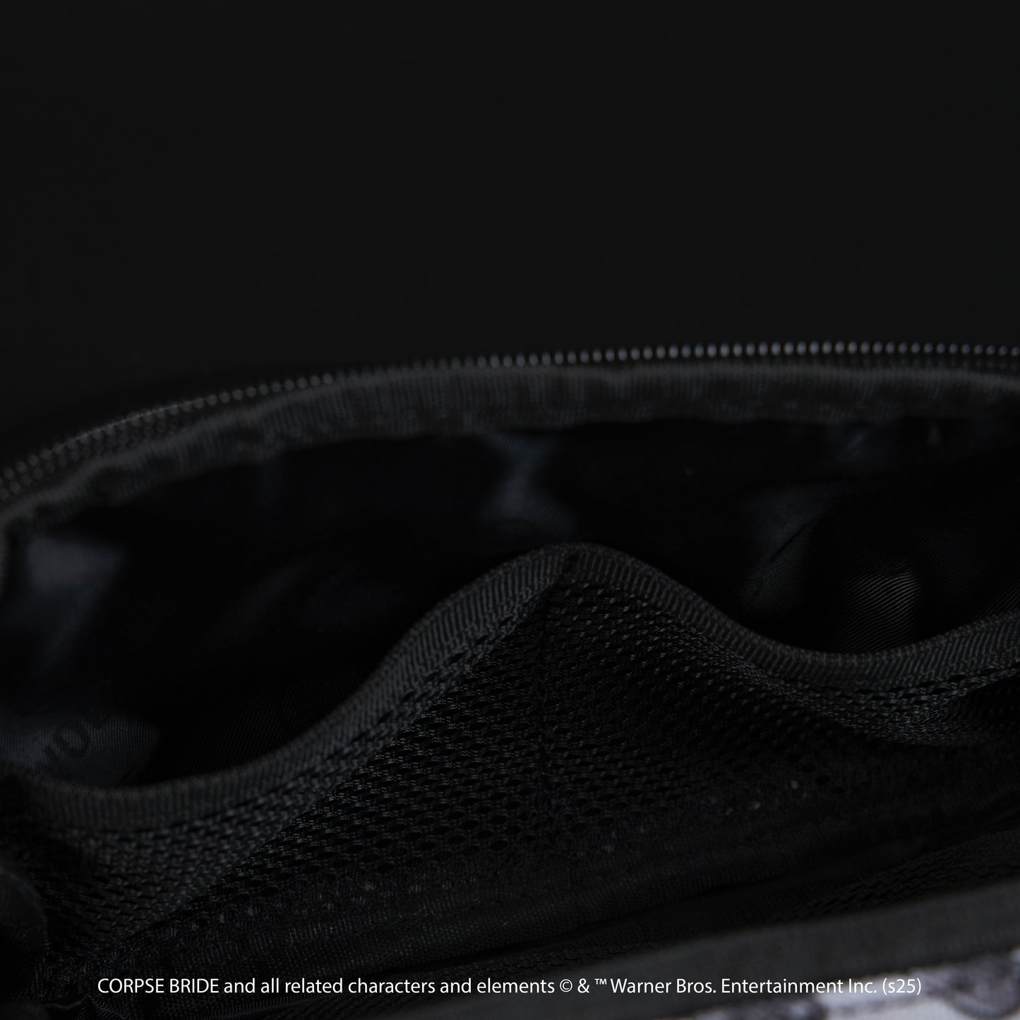 1.5L Crossbody Pack Corpse Bride