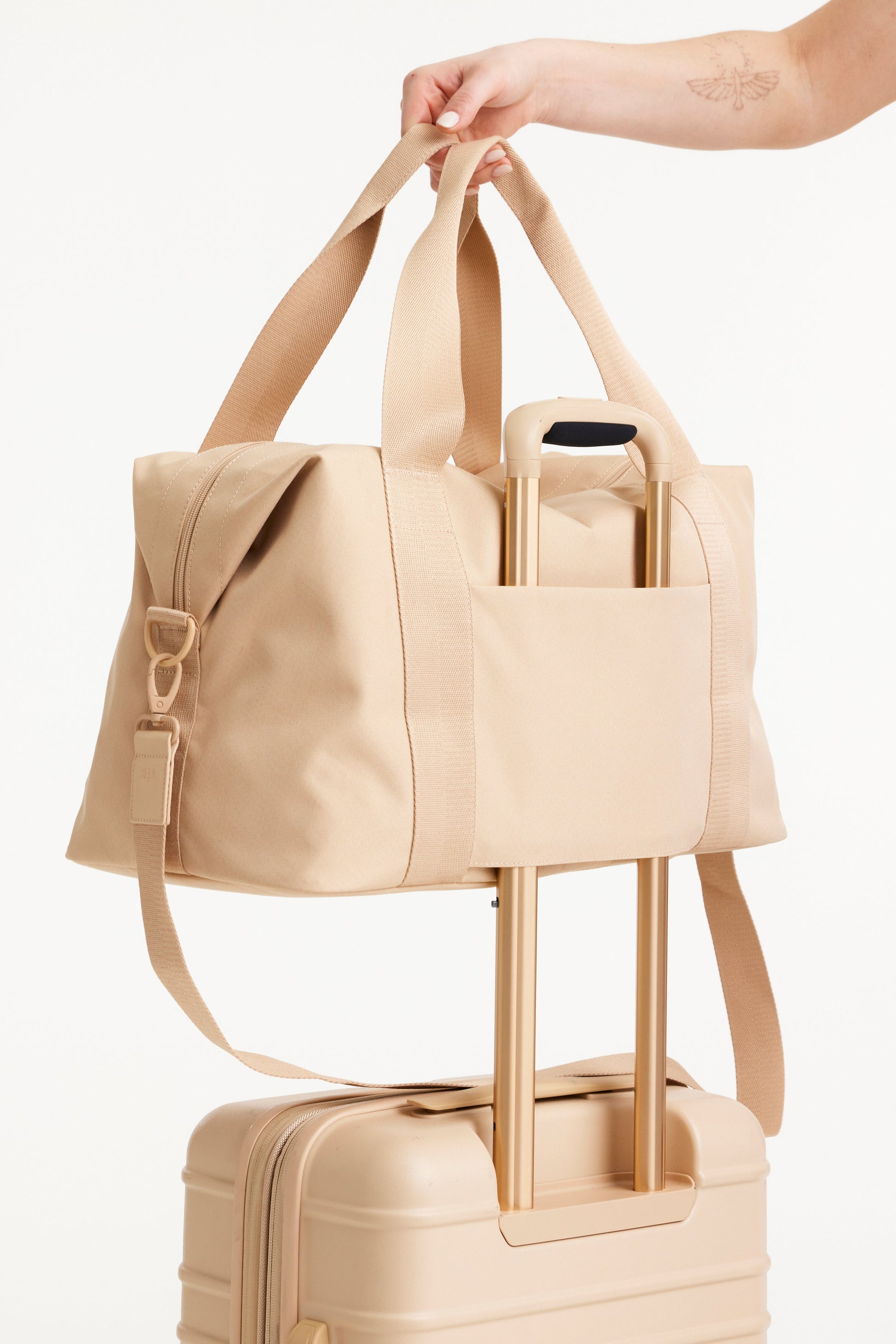 Resale The B�ISics Duffle in Beige