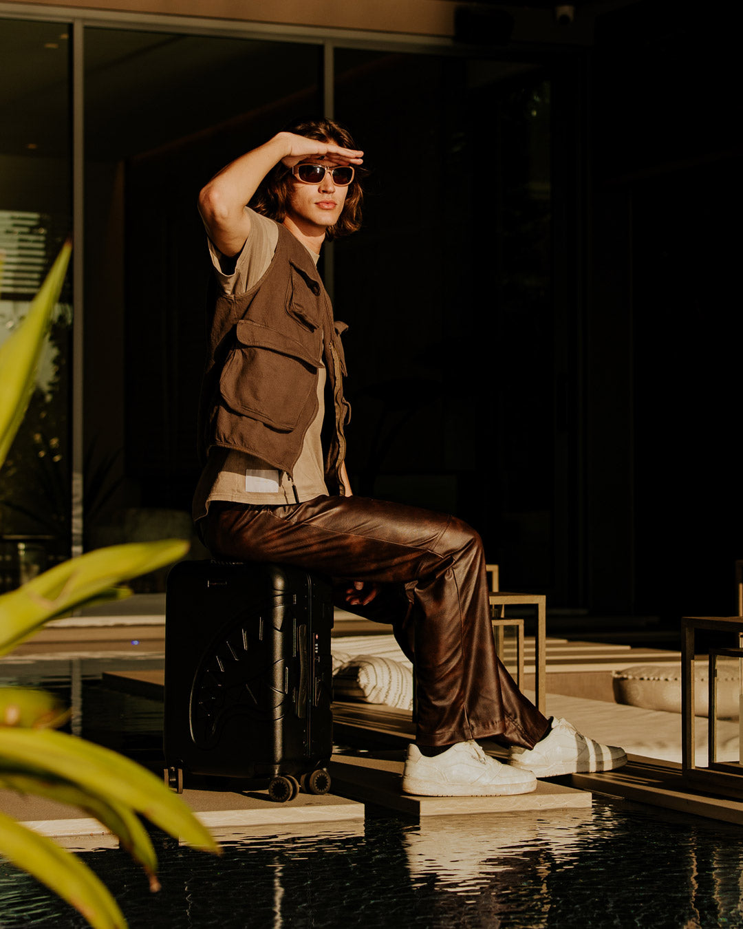 REALITY CHECK SHARKITECTURE CARRY-ON JETBLACK LUGGAGE (GUNMETAL HARDWARE)