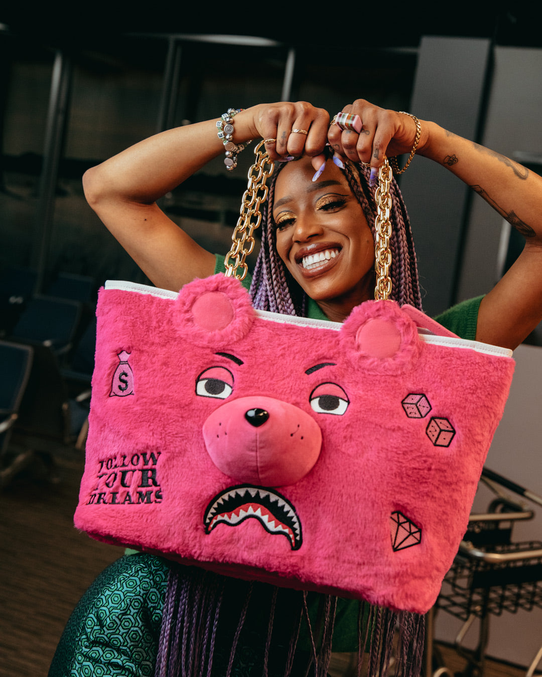 PLUSH MONEYBEAR TOTE (PINK)
